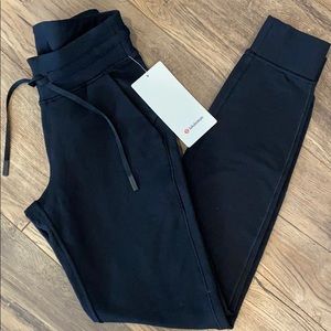 Lululemon “Ready to Fleece Jogger”